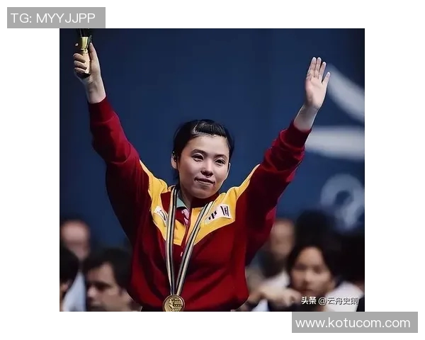 邓亚萍心目中的足球明星是谁他在她心中占据怎样的位置